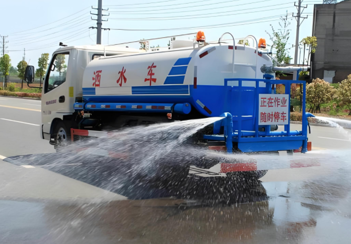 张家港洒水车云梯车出租电话-洒水车维护与保养的方法有哪些